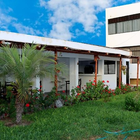 Hotel Lucero Paracas Exterior photo
